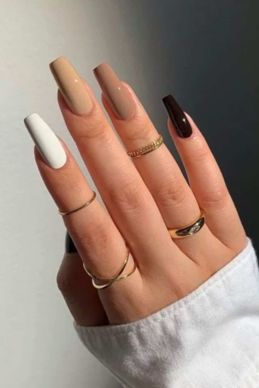 mocha-nails